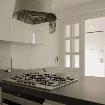 Charlemagne Lägenhet