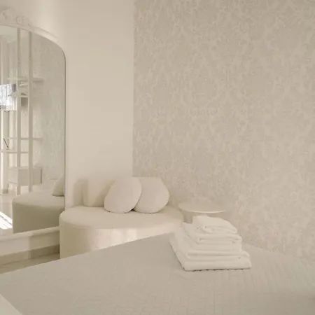 Charlemagne Lägenhet