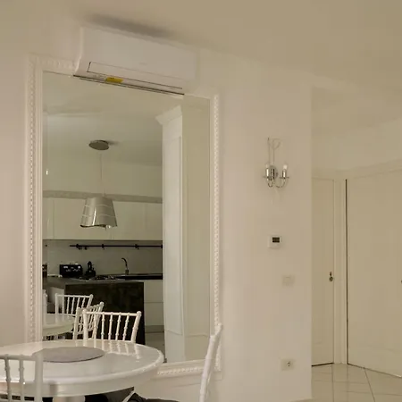 Charlemagne Lägenhet Pontecagnano